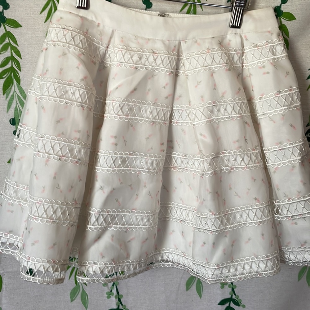 Size XS Endless Rose Floral Skirt C3 - Picture 2 of 6